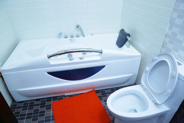 Bathroom, Bata Hotel, Addis Abeba