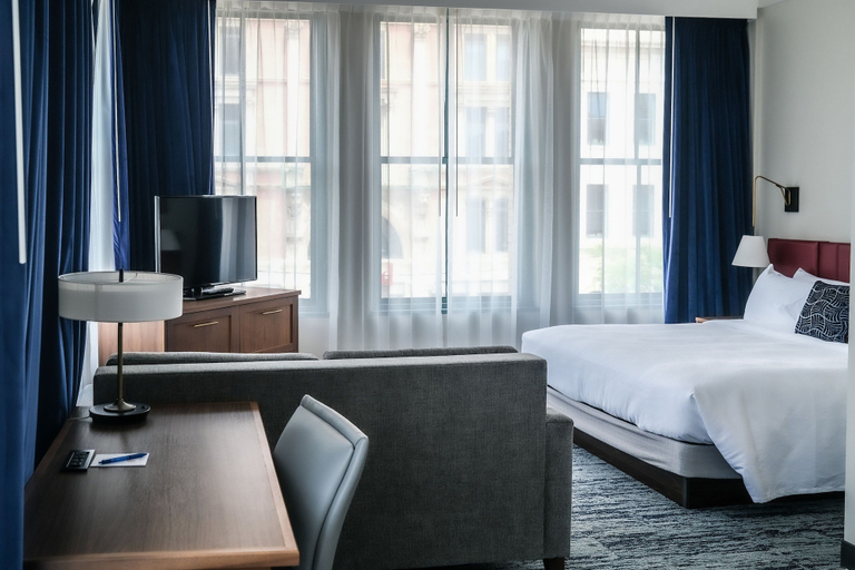 Bedroom 4, BLU-Tique, Akron, a Tribute Portfolio Hotel, Summit