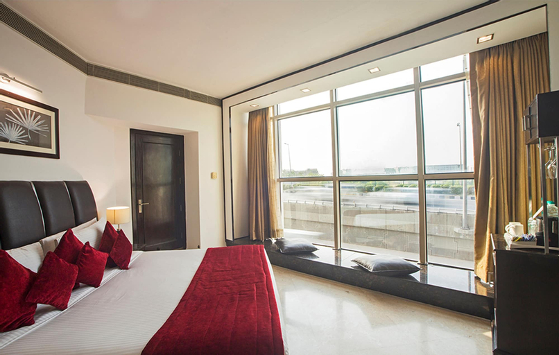 Bedroom 2, Hotel Shanti Palace, West