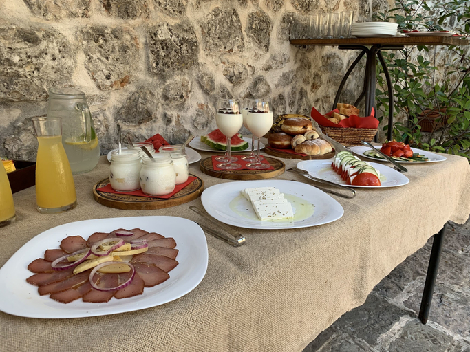 Food & Drinks 5, Villa Mariner