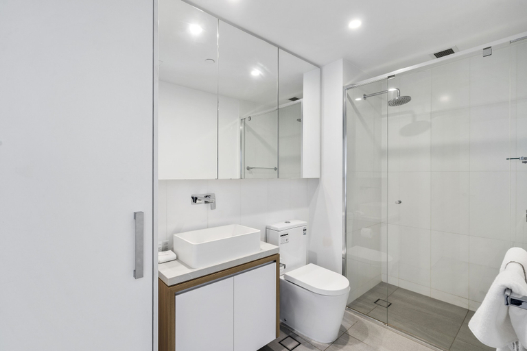 Bathroom 2, Fortitude Valley 1301, Fortitude Valley