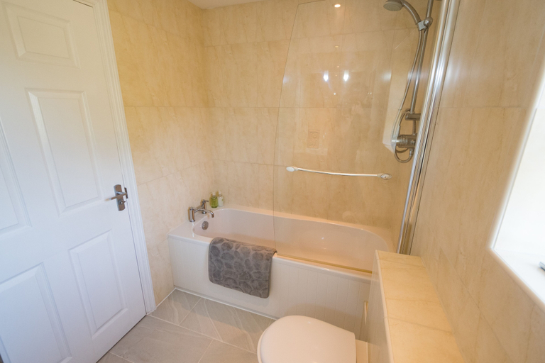 Bathroom 3, The Foxes Den Coffee House and Rooms, Suffolk