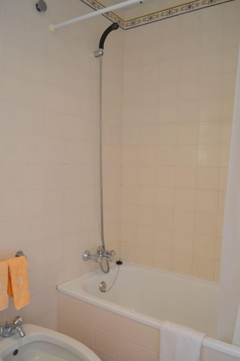 Bathroom 4, RH Coral Vilamoura Marina Apartment, Loulé
