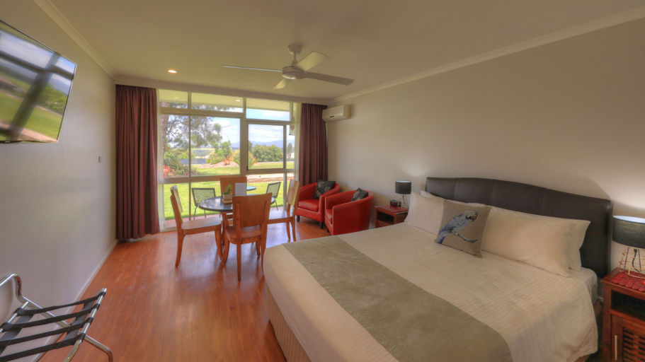 Bedroom 3, Atherton Motel, Atherton