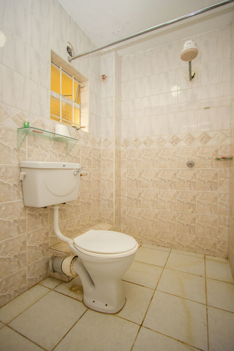 Bathroom 3, Harlequin Suites Hotel, Kibra