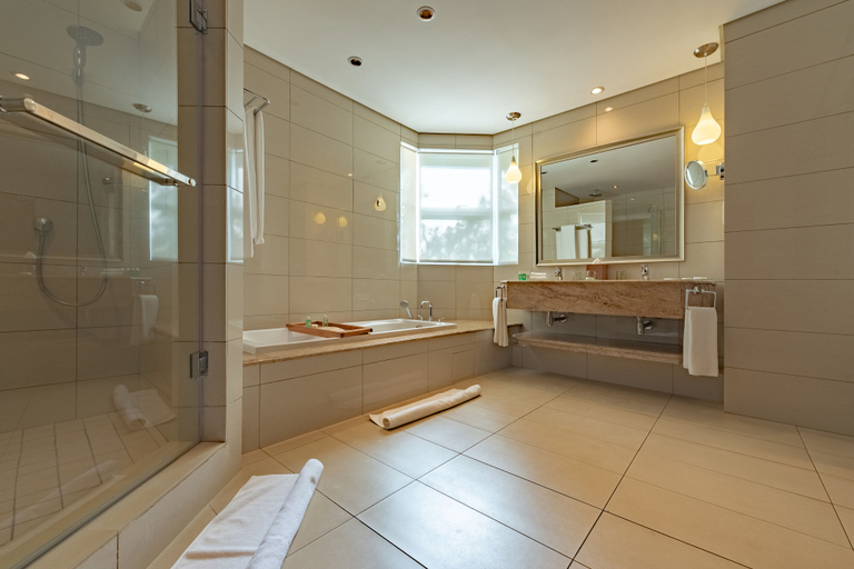 Bathroom 5, Sands Suites Resort & Spa, Black River