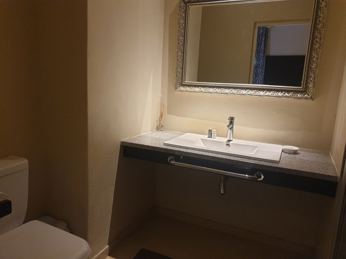 Bathroom 5, Andaluz Boutique Hotel, eThekwini