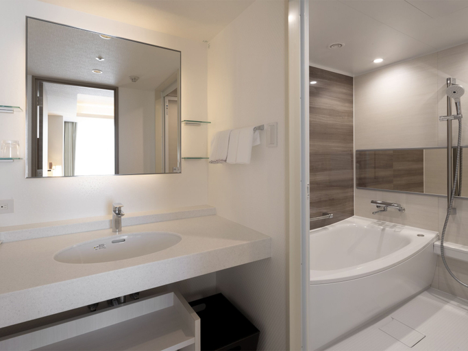 Bathroom 5, Sapporo Grand Hotel, Sapporo