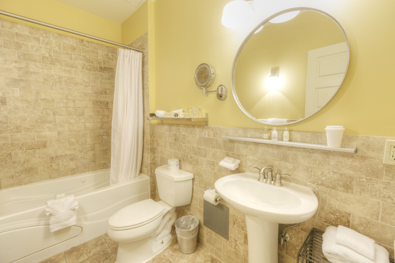Bathroom 4, Montvale Hotel, Spokane