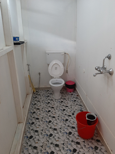 Bathroom 4, Om Shanti Patnem, South Goa