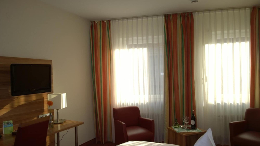 Bedroom 2, Hotel Rose, Kitzingen