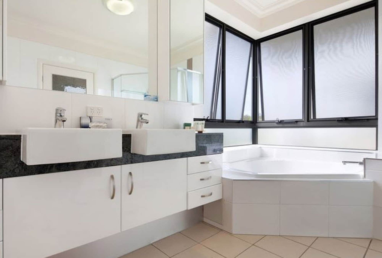 Bathroom 4, Sand Dunes Resort, Maroochy - Coastal North