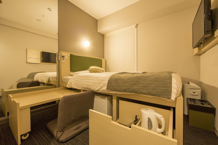 Bedroom 3, Super Hotel Premier Osaka Honmachi, Osaka