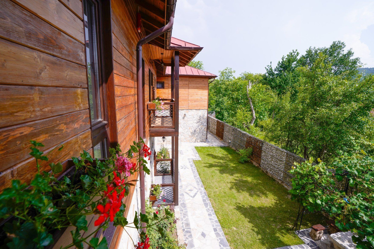 Exterior & Views 2, Felix Pension, Prajila