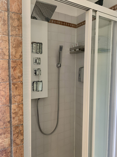 Bathroom 5, Villa Roberta, Ferrara