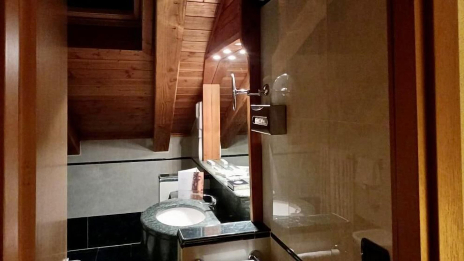 Bathroom 4, Savoia Mountain – Il Resort nel Bosco, Torino