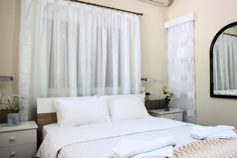 Bedroom 2, Hector Villa Airport, Attica
