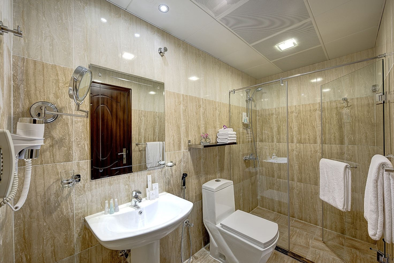 Bathroom 4, Western Hotel - Ghayathi
