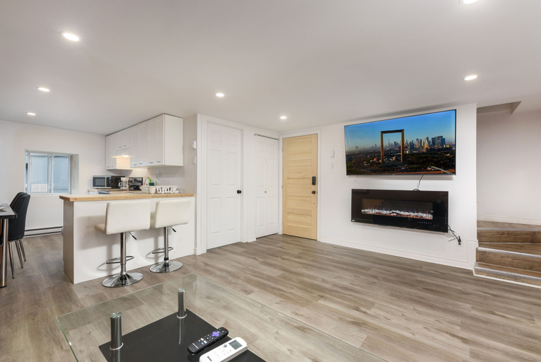 Others 3, 3 Bedroom Loft in Downtown Free parking, Montréal