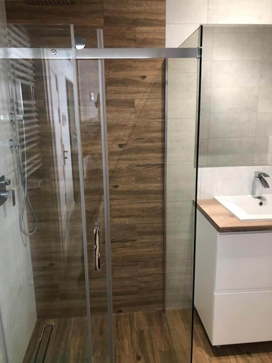 Bathroom 3, BP I Premium, Toruń City