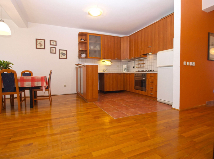 Others 5, Apartment 1652, Fažana
