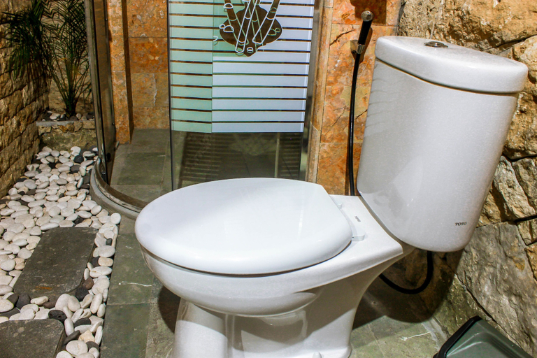Bathroom 4, Malibu Huts, Klungkung