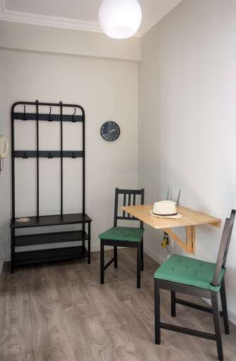 Others 3, Mignon & Teak, Attica