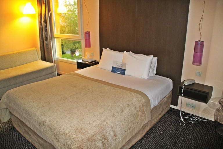 Bedroom 3, Kyriad Charleville Mezieres, Ardennes
