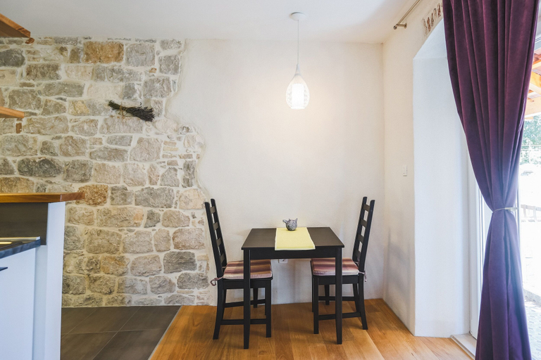 Others 5, Sir George Luxury Suites, Split