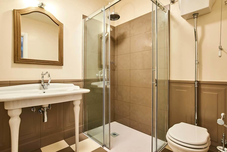 Bathroom 5, San Servolo Resort & Beer Spa, Buje