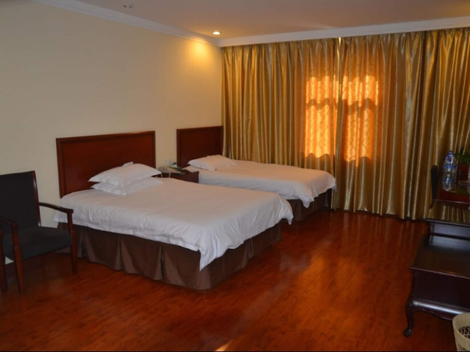 Bedroom 3, GreenTree Inn WeiFang QingZhou Middle HaiDai Road Electric Power Shell Hotel, Weifang