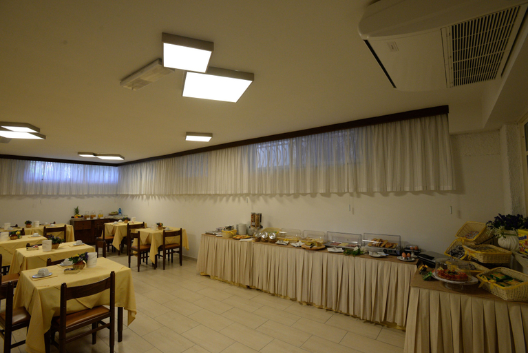 Food & Drinks 5, Hotel Giulio Cesare, Massa Carrara