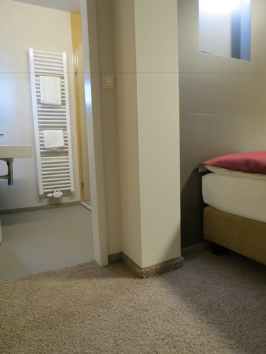 Bedroom 5, Hotel Neuthor, Ulm