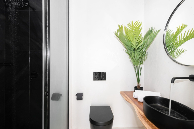 Bathroom 2, Portara Seaside Luxury Suites, South Aegean