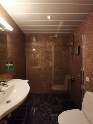 Bathroom 4, Crystal Plaza Hotel, Stockholm
