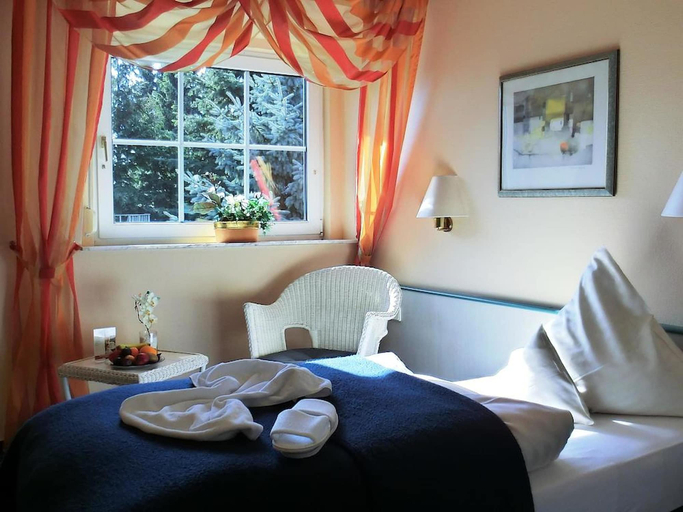 Bedroom 3, Hotel Nordic, Segeberg