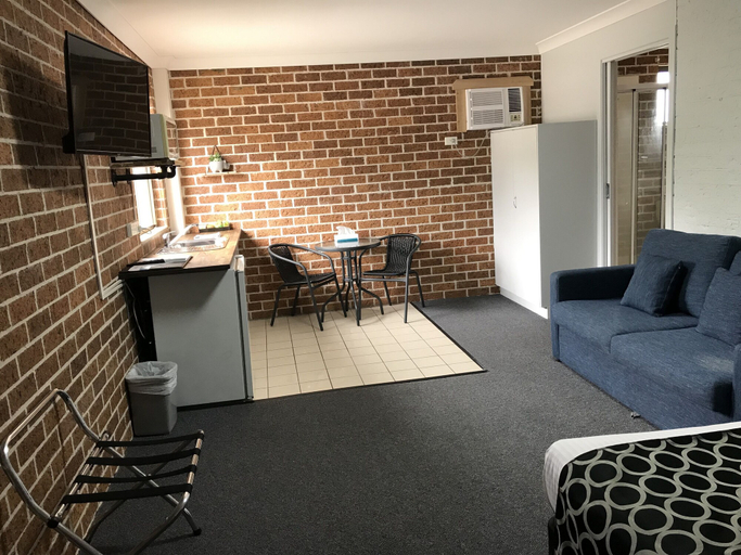 Others 4, Coffs Shearwater Motel, Coffs Harbour - Pt A