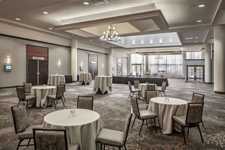 Food & Drinks 5, Hilton Sacramento Arden West, Sacramento