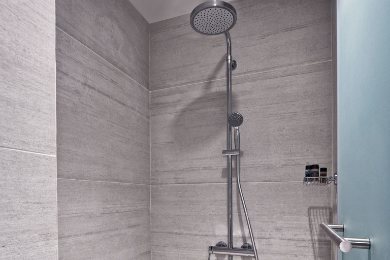 Bathroom 4, Achilleas Hotel, Attica