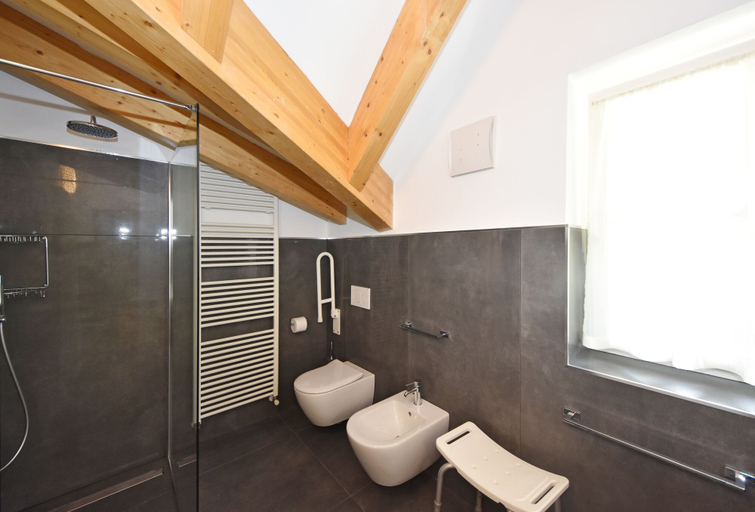Bathroom 5, X Alp Hotel, Trento