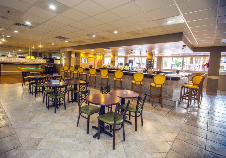 Food & Drinks 5, Quality Inn & Suites Conference Center, Pasco