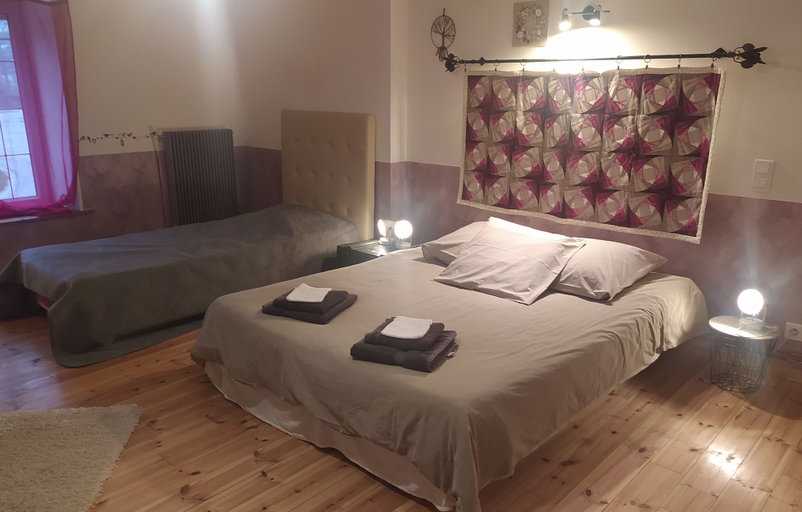 Bedroom 2, Chez Céline en campagne, Ardennes