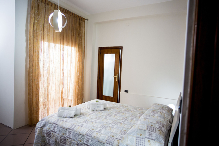 Bedroom 4, B&B L'Aurora, Caserta