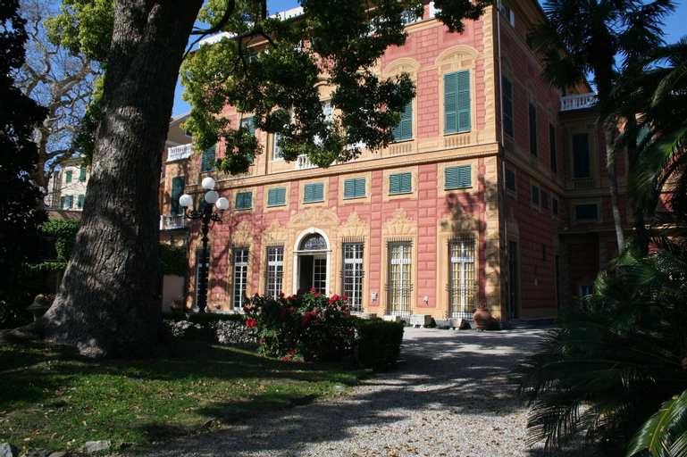 Exterior & Views 20