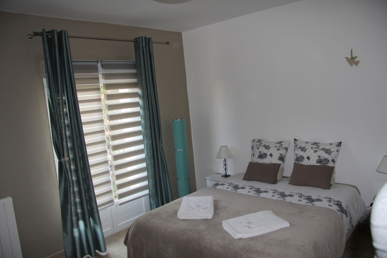 Bedroom 3, Villa Solary, Vaucluse
