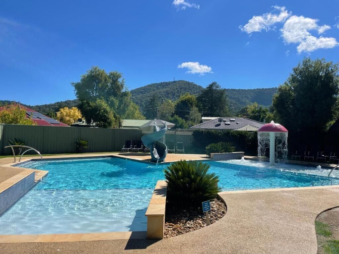 Tasman Holiday Parks - South Bright, Alpine - East