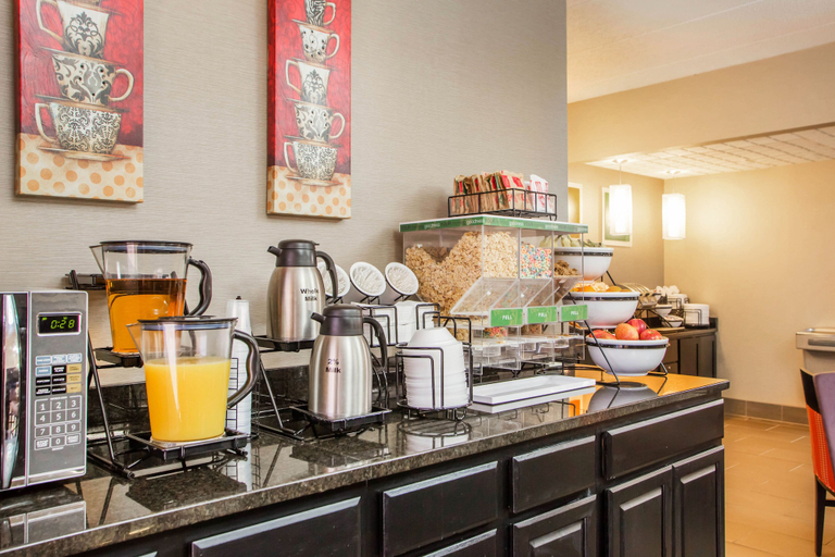 Food & Drinks 3, Comfort Inn Dayton - Huber Heights, Montgomery