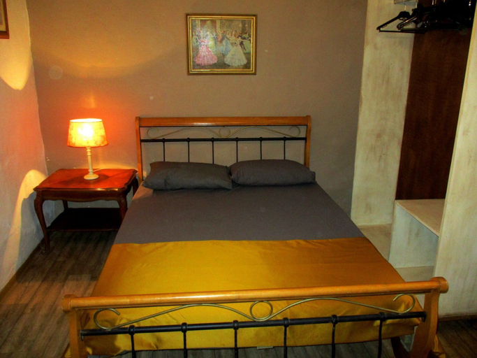 Bedroom 2, Tal-Kapilluna Zebbug Guest House