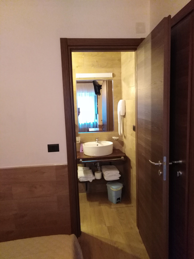 Bathroom 4, Hotel Ai 4 Camosci, L'Aquila
