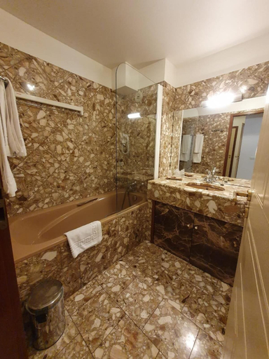 Bathroom 3, Hotel Amelie, Savoie
